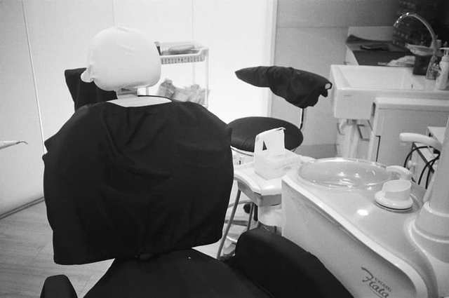 Dental chair and treatment equipment